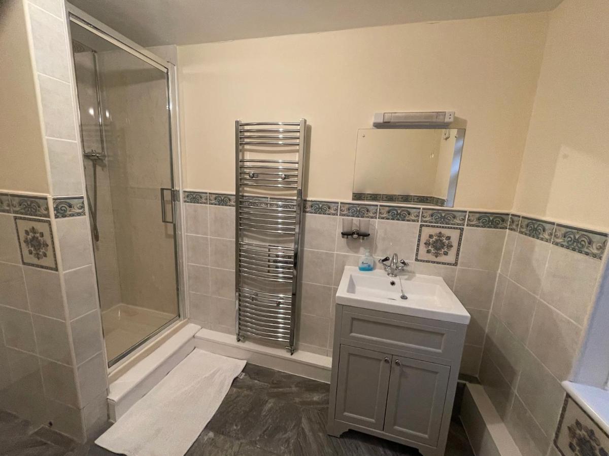 Ffynnonlwyd Cottage Llangynin المظهر الخارجي الصورة