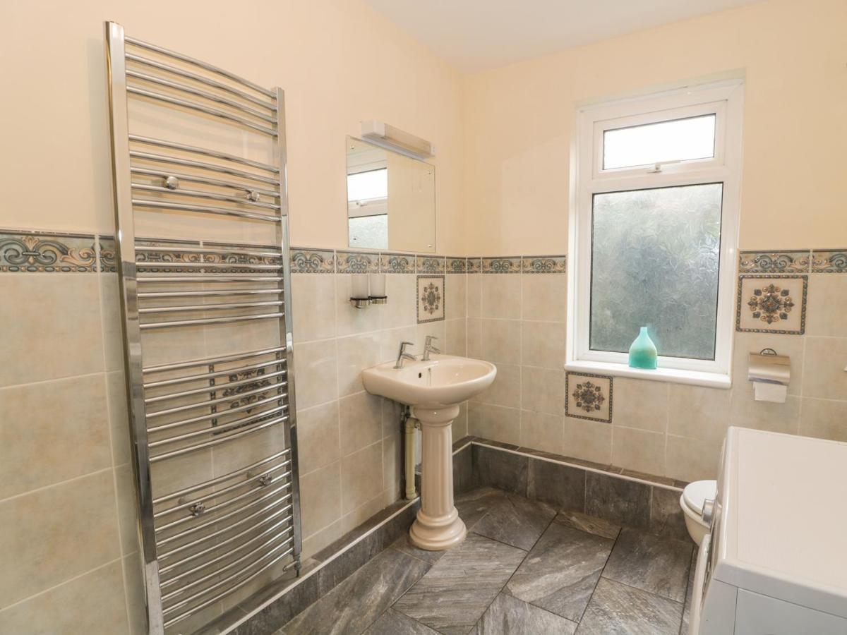 Ffynnonlwyd Cottage Llangynin المظهر الخارجي الصورة
